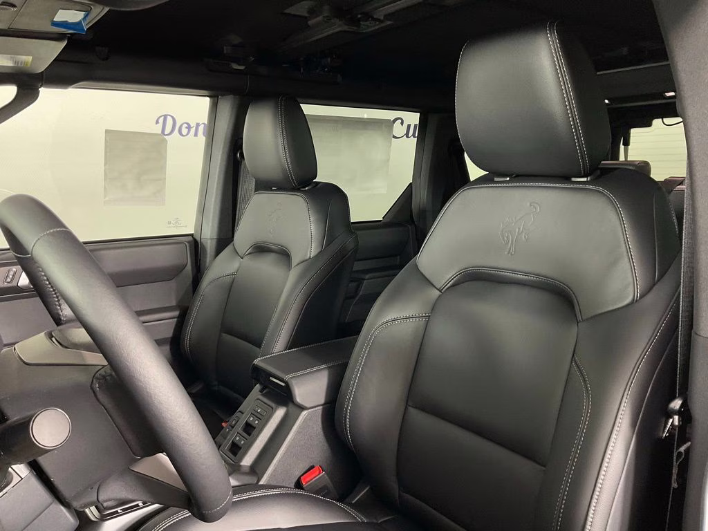 2026 Avalanche Ford Bronco Outer Banks 4X4 SUV