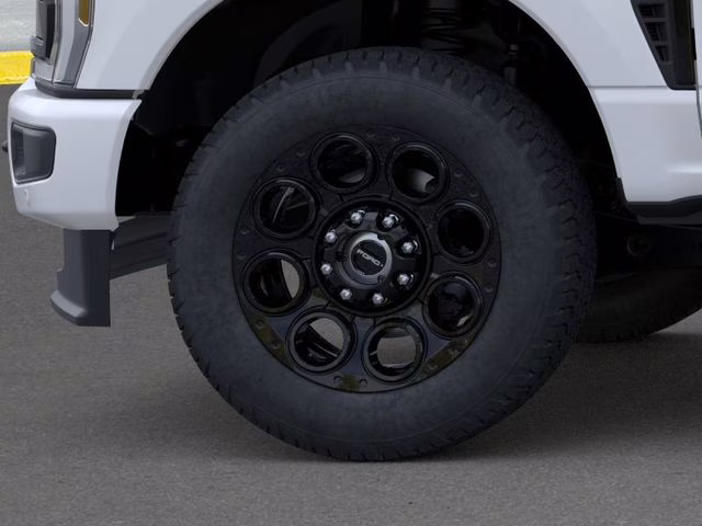2026 Star White Metallic Tri-Coat Ford Super Duty F-250 SRW Lariat 4X4 Truck