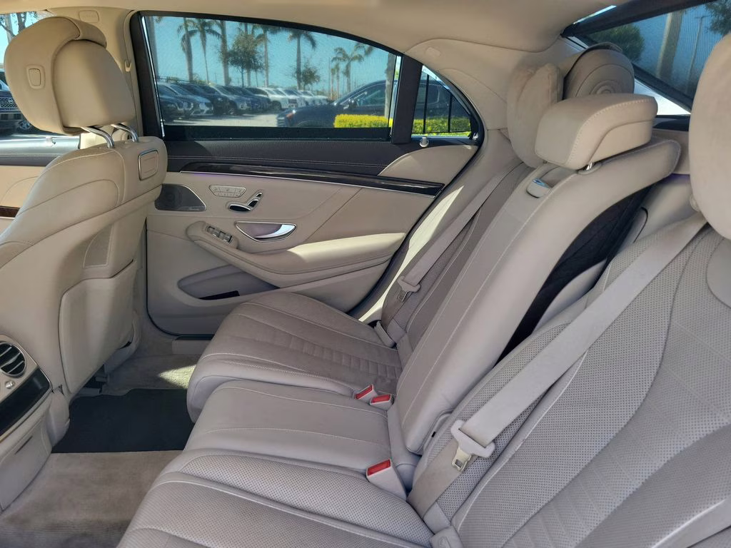 2019 designo Diamond White Metallic Mercedes-Benz S-Class S 560 RWD Sedan