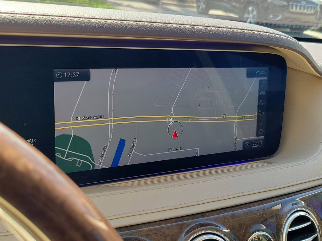 2019 designo Diamond White Metallic Mercedes-Benz S-Class S 560 RWD Sedan