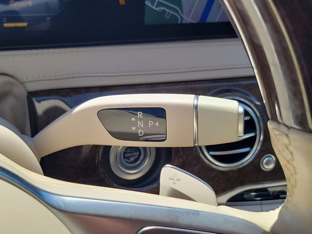 2019 designo Diamond White Metallic Mercedes-Benz S-Class S 560 RWD Sedan