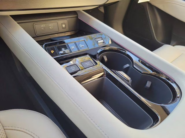 2026 Pearl Metallic Nissan Murano SL AWD SUV