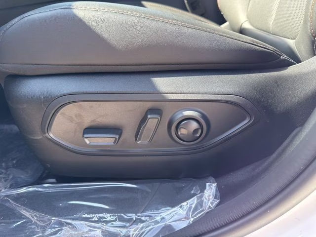 2026 Bright White Clearcoat Jeep Cherokee Limited 4X4 SUV