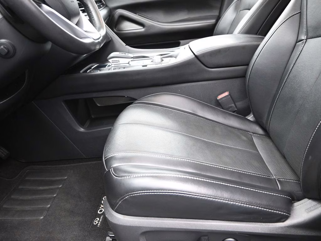 2023 Titanium INFINITI QX60 LUXE FWD SUV