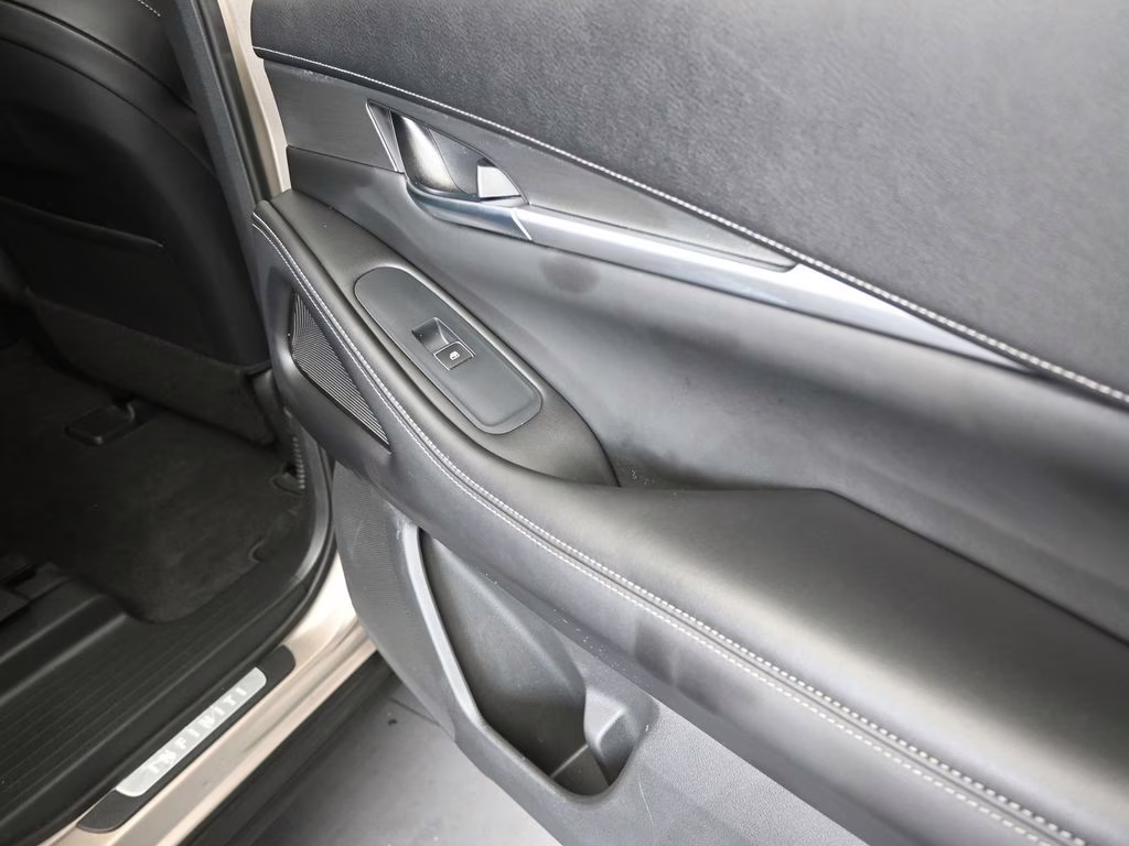 2023 Titanium INFINITI QX60 LUXE FWD SUV