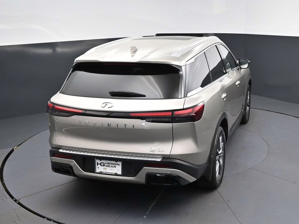 2023 Titanium INFINITI QX60 LUXE FWD SUV