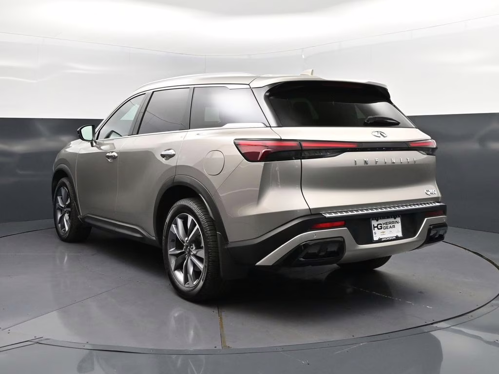 2023 Titanium INFINITI QX60 LUXE FWD SUV