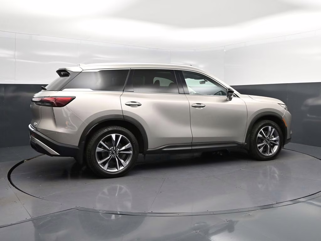 2023 Titanium INFINITI QX60 LUXE FWD SUV