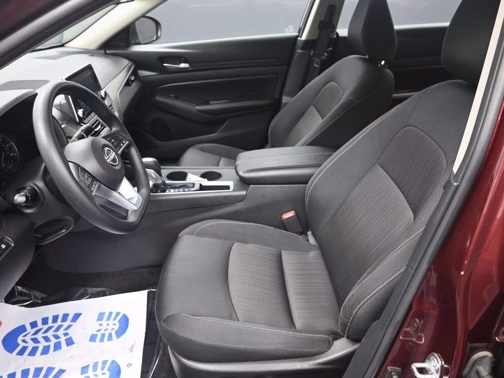 2025 Garnet Pearl Metallic Nissan Altima 2.5 SV FWD Sedan