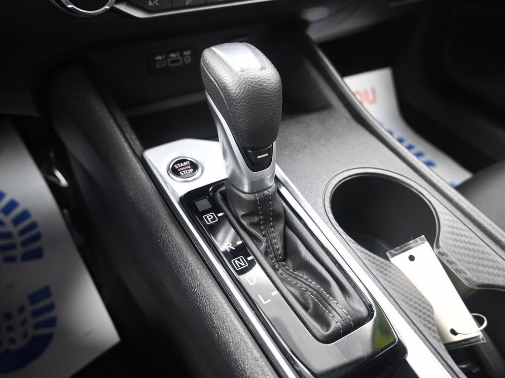 2025 Garnet Pearl Metallic Nissan Altima 2.5 SV FWD Sedan