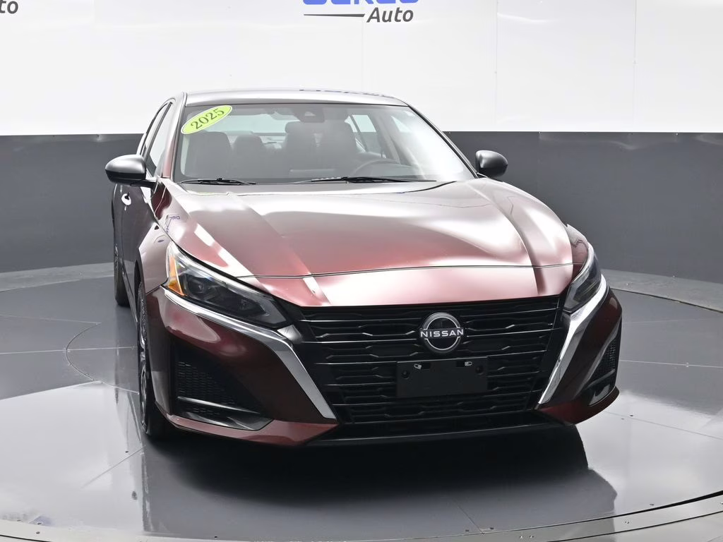 2025 Garnet Pearl Metallic Nissan Altima 2.5 SV FWD Sedan