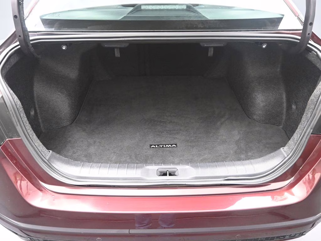 2025 Garnet Pearl Metallic Nissan Altima 2.5 SV FWD Sedan