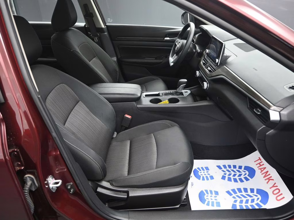 2025 Garnet Pearl Metallic Nissan Altima 2.5 SV FWD Sedan