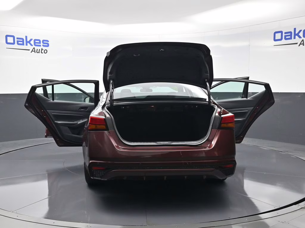 2025 Garnet Pearl Metallic Nissan Altima 2.5 SV FWD Sedan