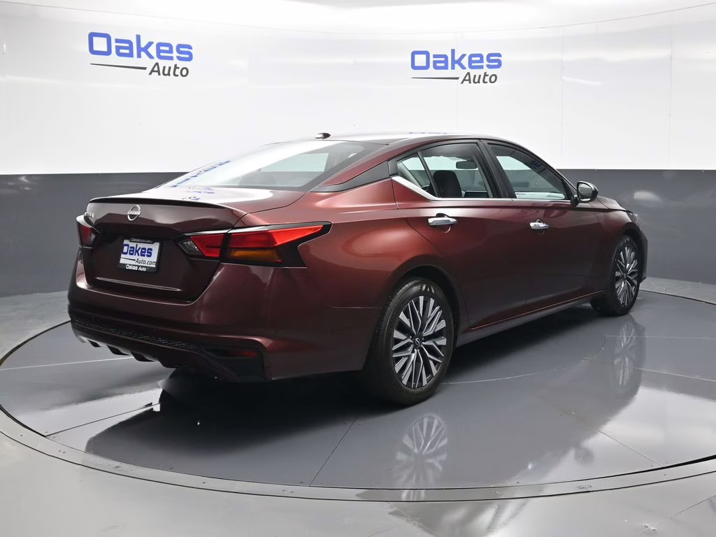 2025 Garnet Pearl Metallic Nissan Altima 2.5 SV FWD Sedan