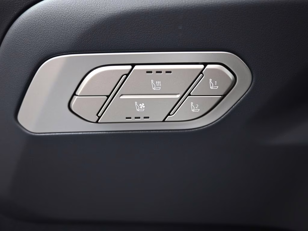 2027 Glacial White Pearl Kia Telluride Hybrid SX FWD SUV