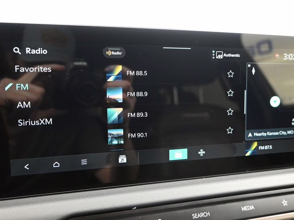 2027 Glacial White Pearl Kia Telluride Hybrid SX FWD SUV