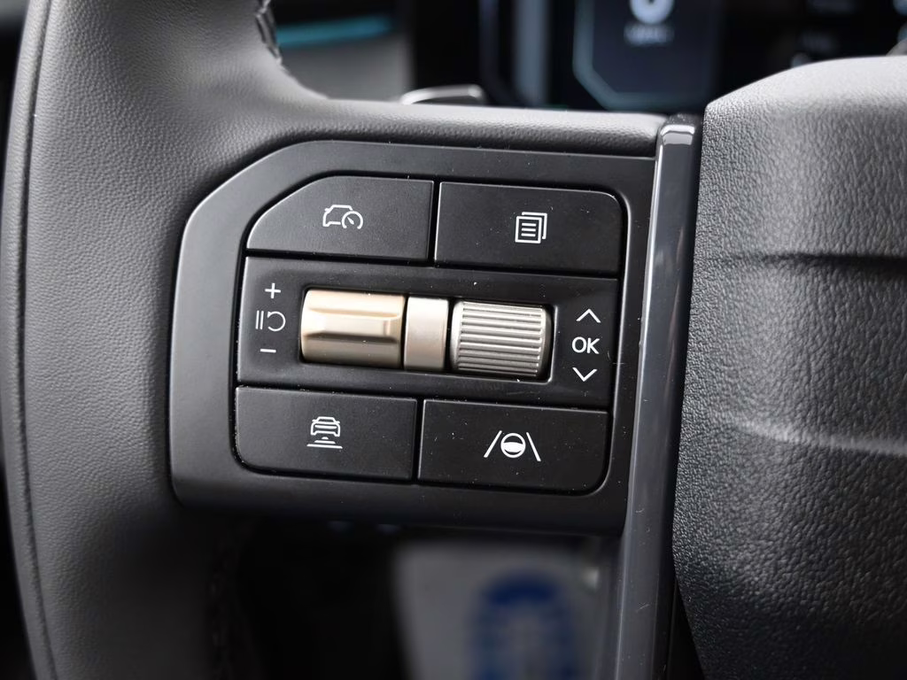 2027 Glacial White Pearl Kia Telluride Hybrid SX FWD SUV