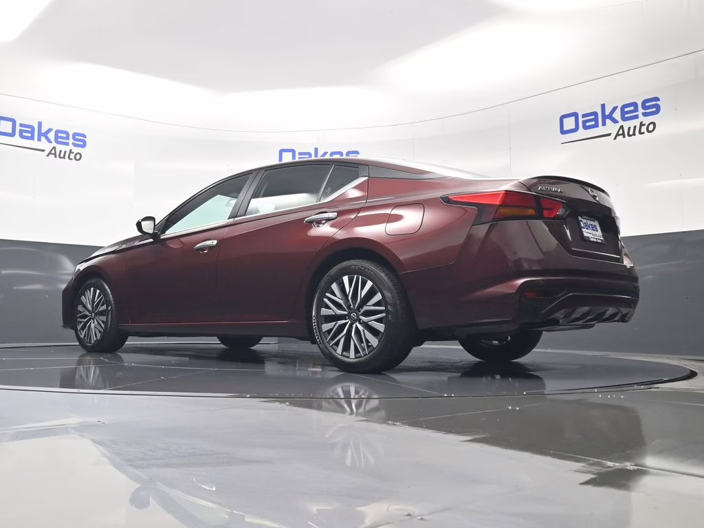 2025 Garnet Pearl Metallic Nissan Altima 2.5 SV FWD Sedan
