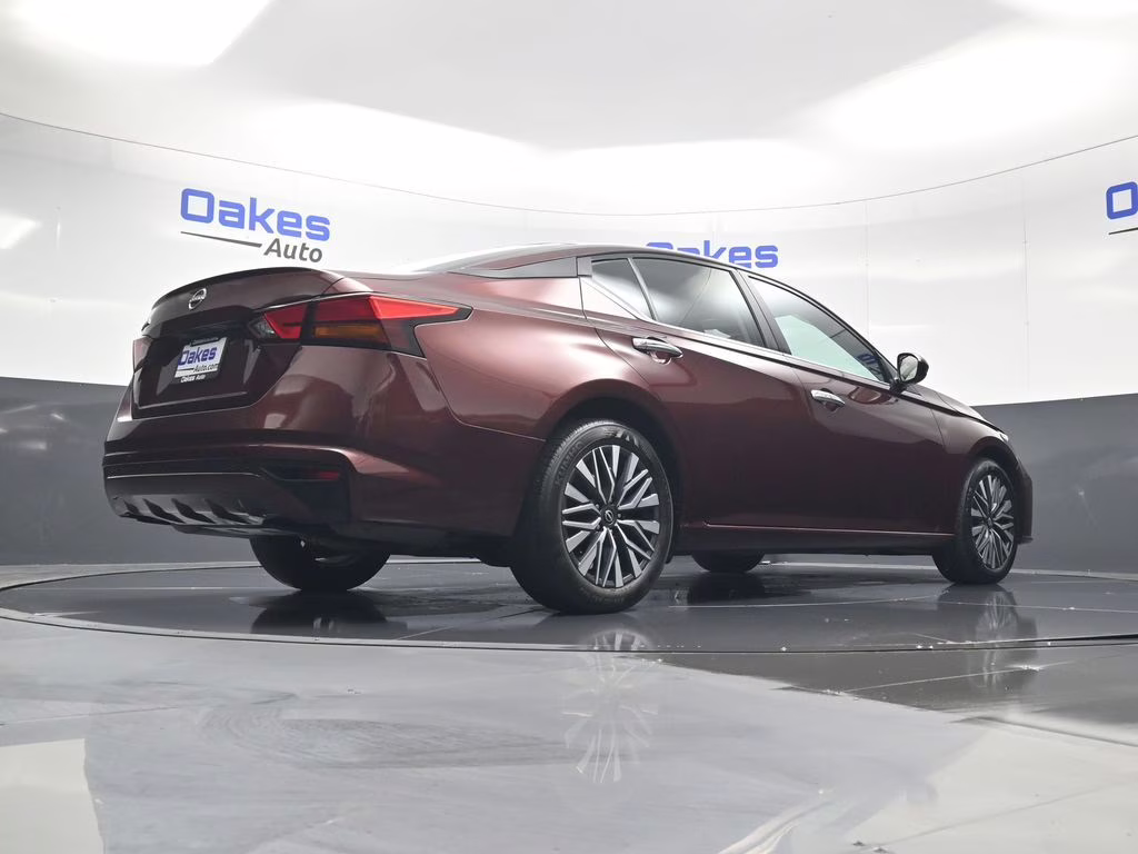 2025 Garnet Pearl Metallic Nissan Altima 2.5 SV FWD Sedan