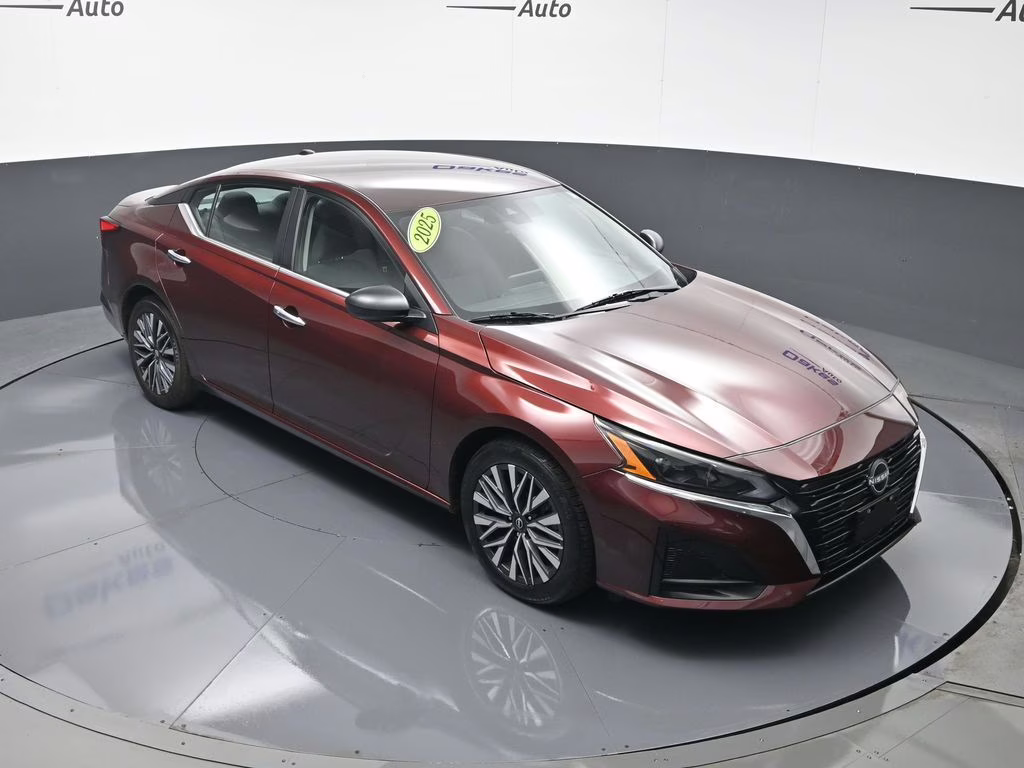 2025 Garnet Pearl Metallic Nissan Altima 2.5 SV FWD Sedan