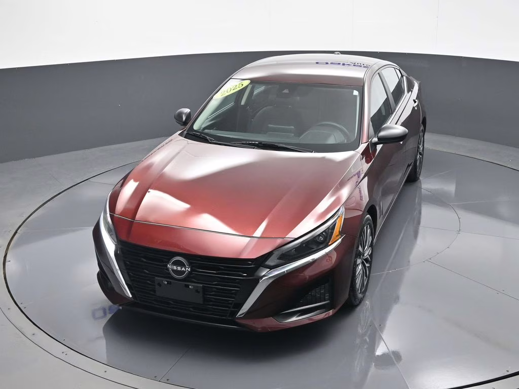 2025 Garnet Pearl Metallic Nissan Altima 2.5 SV FWD Sedan
