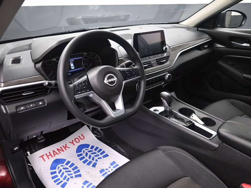 2025 Garnet Pearl Metallic Nissan Altima 2.5 SV FWD Sedan