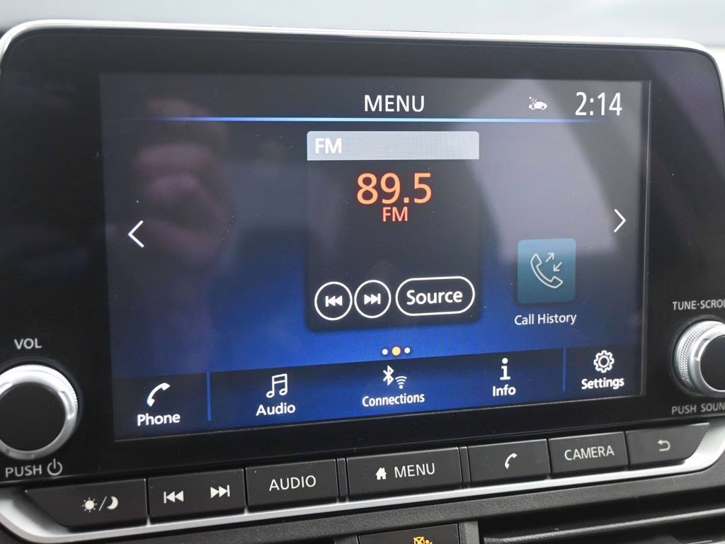 2025 Garnet Pearl Metallic Nissan Altima 2.5 SV FWD Sedan