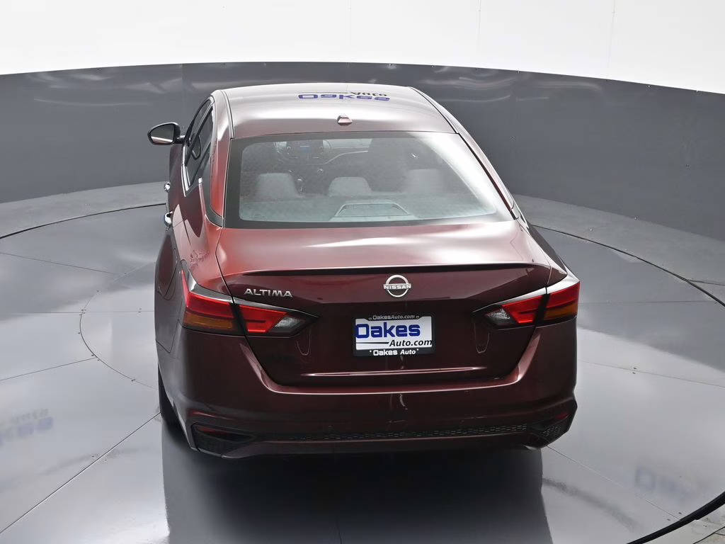 2025 Garnet Pearl Metallic Nissan Altima 2.5 SV FWD Sedan