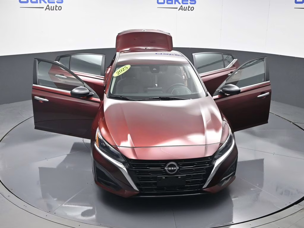 2025 Garnet Pearl Metallic Nissan Altima 2.5 SV FWD Sedan