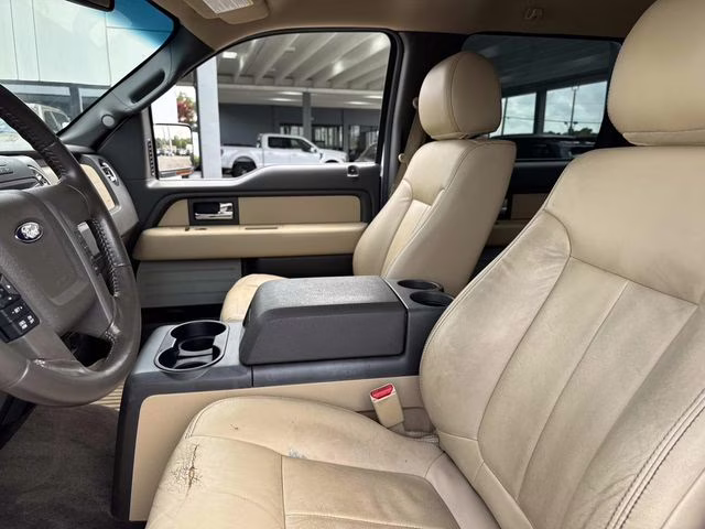 2014 Oxford White Ford F-150 XLT 4X4 Truck