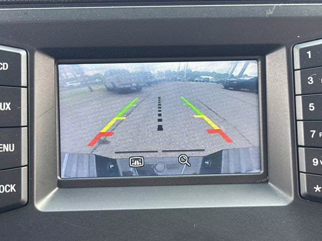 2014 Oxford White Ford F-150 XLT 4X4 Truck