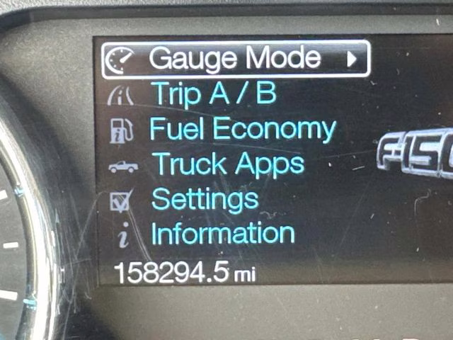 2014 Oxford White Ford F-150 XLT 4X4 Truck