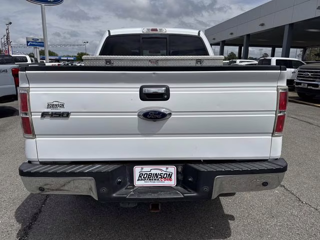 2014 Oxford White Ford F-150 XLT 4X4 Truck