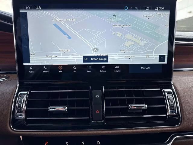 2024 White Metallic Lincoln Navigator L Reserve 4X4 SUV