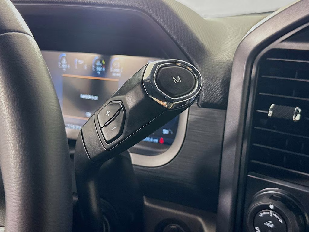 2024 Oxford White Ford F-150 XLT 4X4 Truck