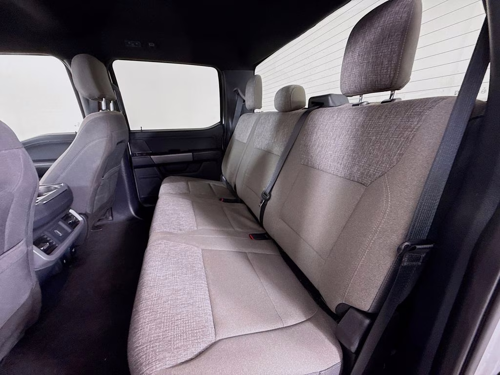 2024 Oxford White Ford F-150 XLT 4X4 Truck