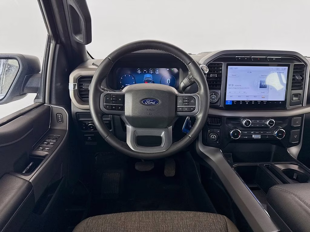 2024 Oxford White Ford F-150 XLT 4X4 Truck