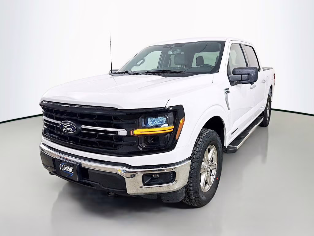 2024 Oxford White Ford F-150 XLT 4X4 Truck