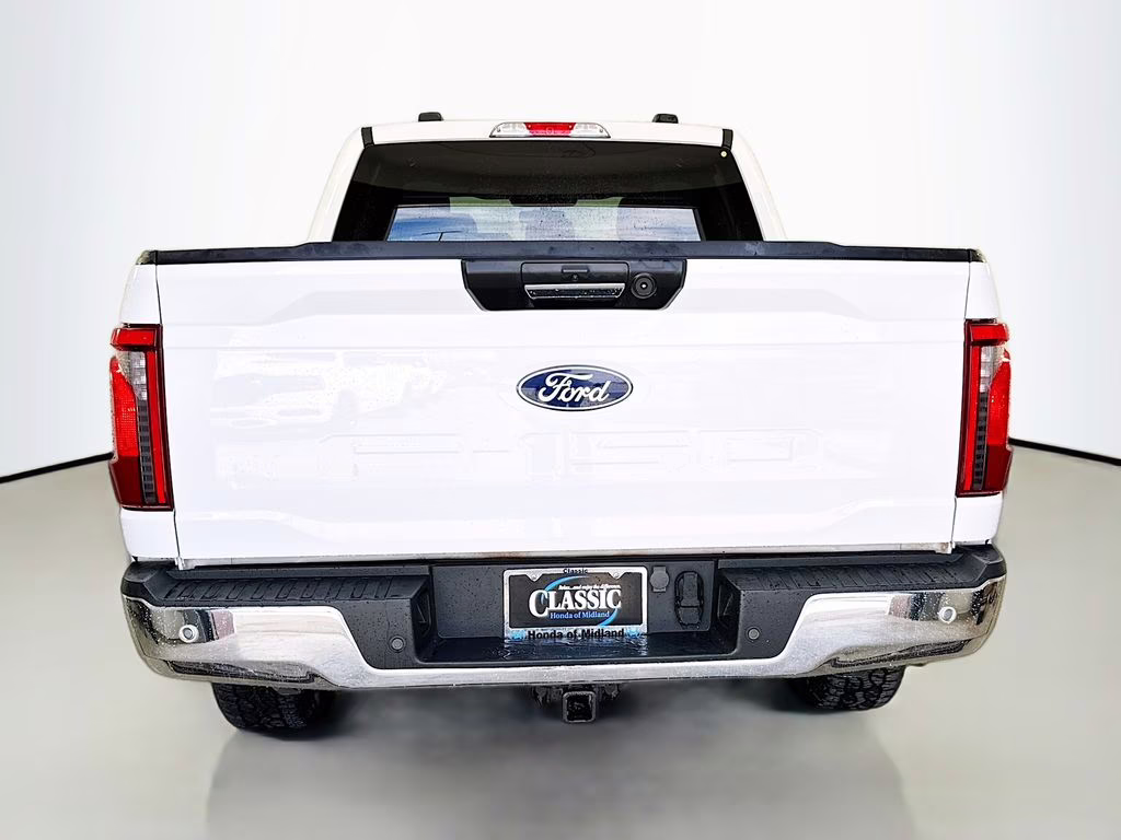 2024 Oxford White Ford F-150 XLT 4X4 Truck