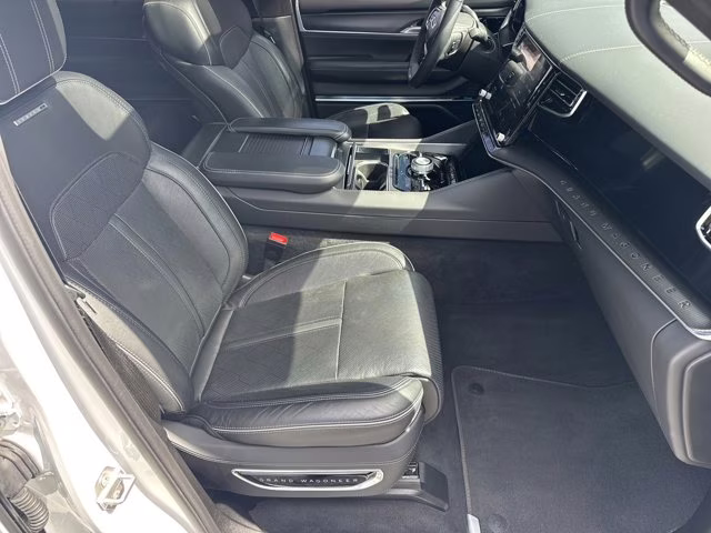 2024 Bright White Clearcoat Jeep Grand Wagoneer Series II Obsidian 4X4 SUV