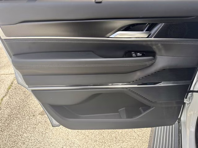 2024 Bright White Clearcoat Jeep Grand Wagoneer Series II Obsidian 4X4 SUV