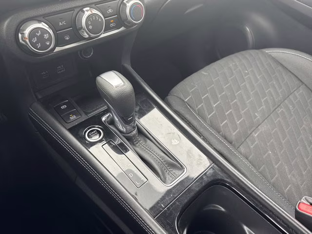 2024 Super Black Nissan Kicks SV FWD SUV