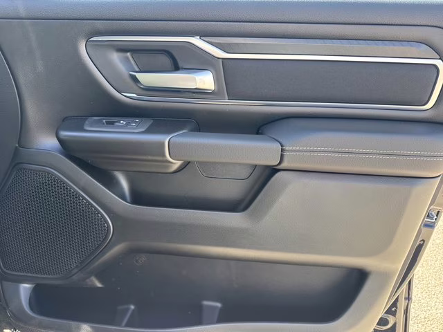 2026 Diamond Black Crystal Pearlcoat Ram 1500 Big Horn RWD Truck