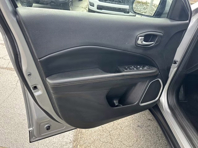 2019 Billet Silver Metallic Clearcoat Jeep Compass Limited FWD SUV