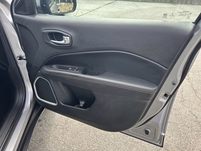 2019 Billet Silver Metallic Clearcoat Jeep Compass Limited FWD SUV