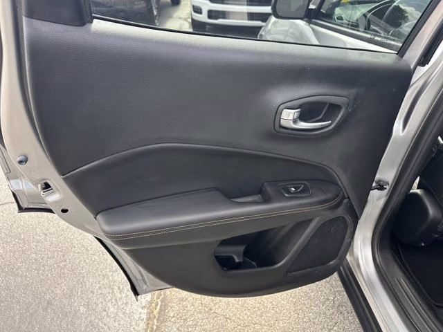 2019 Billet Silver Metallic Clearcoat Jeep Compass Limited FWD SUV