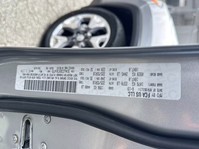 2019 Billet Silver Metallic Clearcoat Jeep Compass Limited FWD SUV