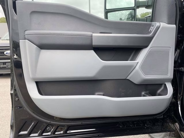 2026 Black Ford Super Duty F-250 SRW XL 4X4 Truck