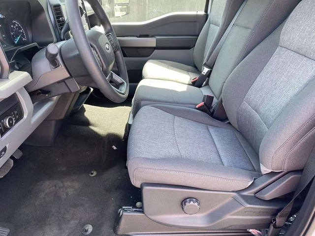 2026 Oxford White Ford Super Duty F-250 SRW XL 4X4 Truck